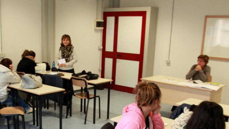 Gli studenti del Buonarroti sono ancora nei container(Foto di archivio) Gli studenti del Buonarroti sono ancora nei container(Foto di archivio)