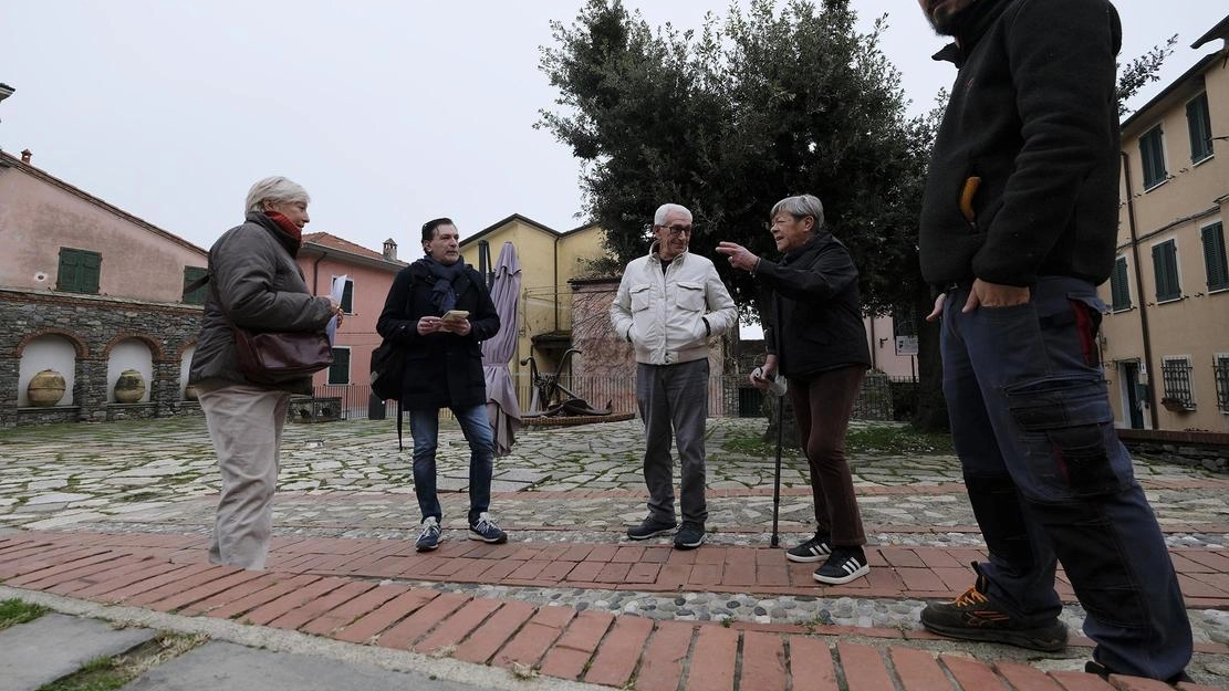 La difesa della tradizione affidata alla cura e costante attenzione delle associazioni e degli abitanti . Un luogo simbolo di identità diventato negli anni mèta di personalità del mondo dell’arte e della letteratura.