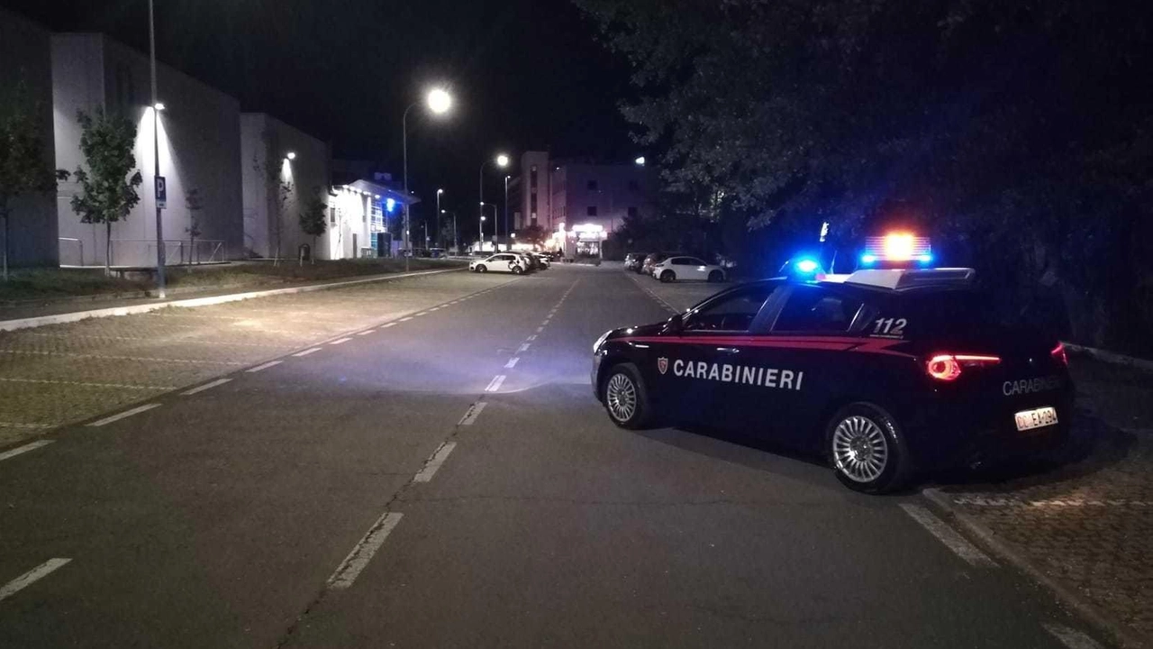 I carabinieri indagano sul furto sventato nella notte tra sabato e domenica I carabinieri indagano sul furto sventato nella notte tra sabato e domenica