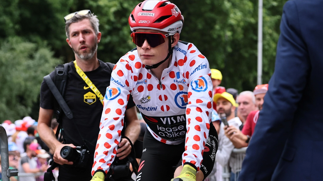 Cosa è successo nella tappa 2 della Vuelta 2025: Vingegaard beffa Ciccone. La classifica
