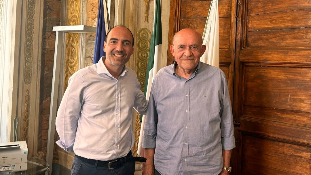 Prato, l’appello ai cittadini per l’Emporio della Solidarietà: “Donate olio d'oliva”