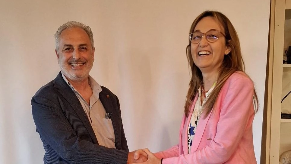 Mario Di Candia (FdI Ponsacco) con la coordinatrice provinciale Serena Bulleri Mario Di Candia (FdI Ponsacco) con la coordinatrice provinciale Serena Bulleri