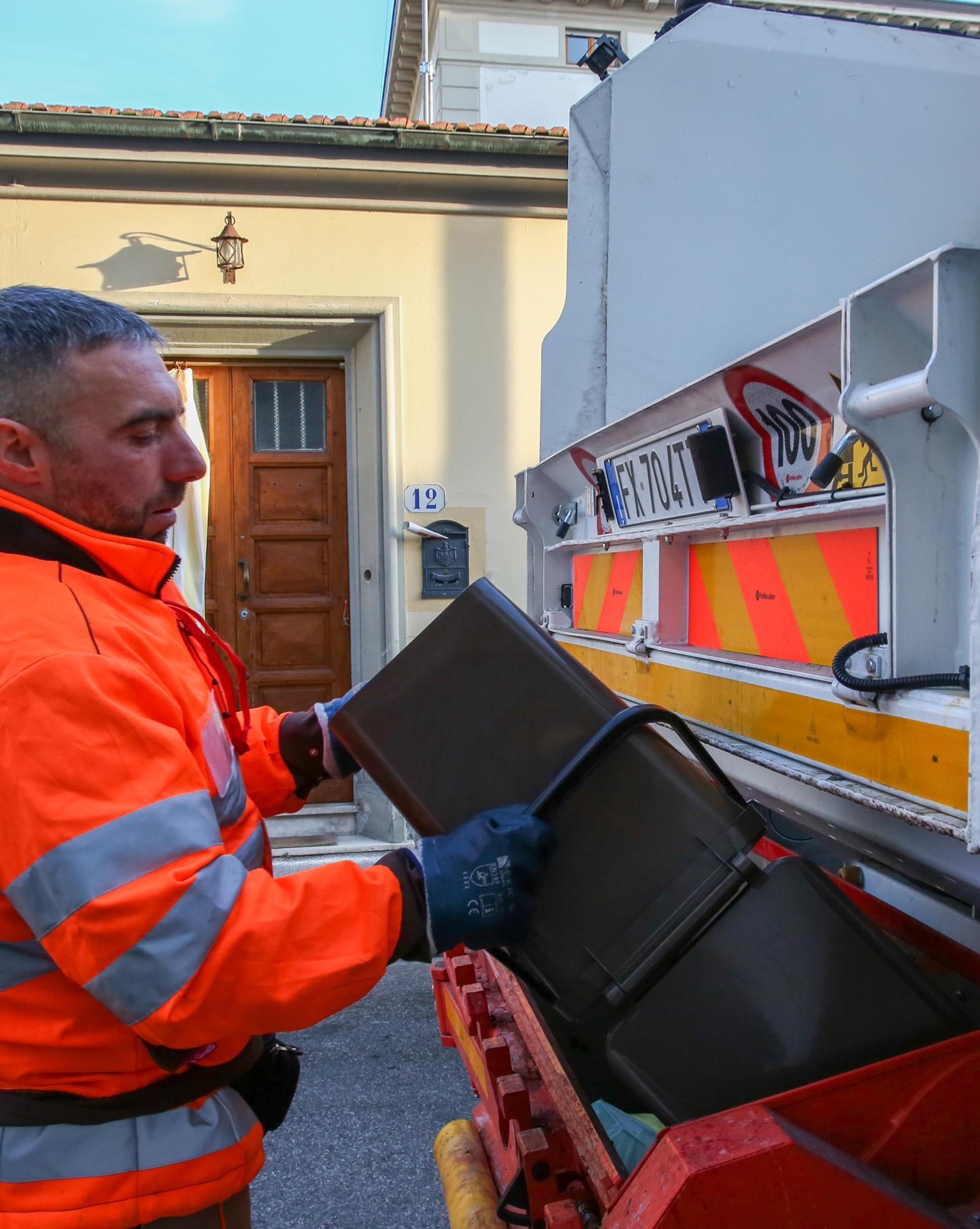 porta a porta in collina servono controlli sugli abbandoni