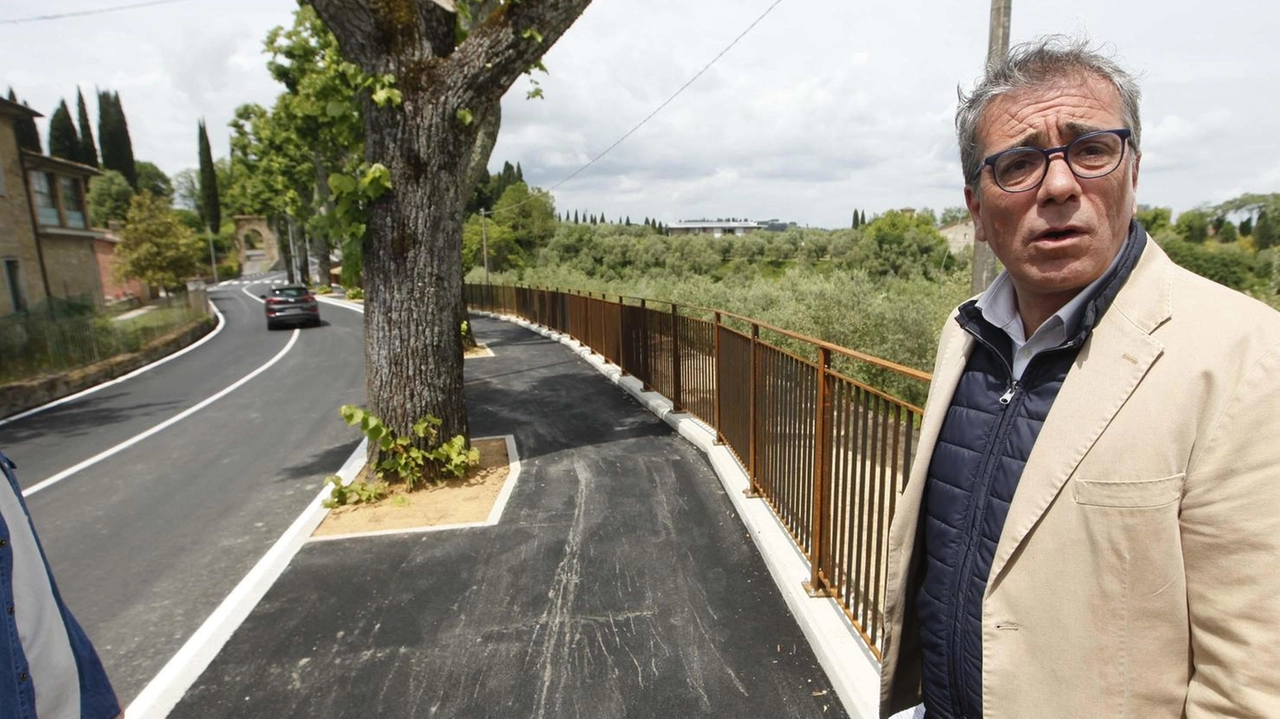 Scacciapensieri. Dopo otto anni la nuova viabilità: "Strada più sicura"