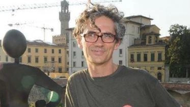 Clet vicino al suo ’Uomo comune’ a Firenze Clet vicino al suo ’Uomo comune’ a Firenze