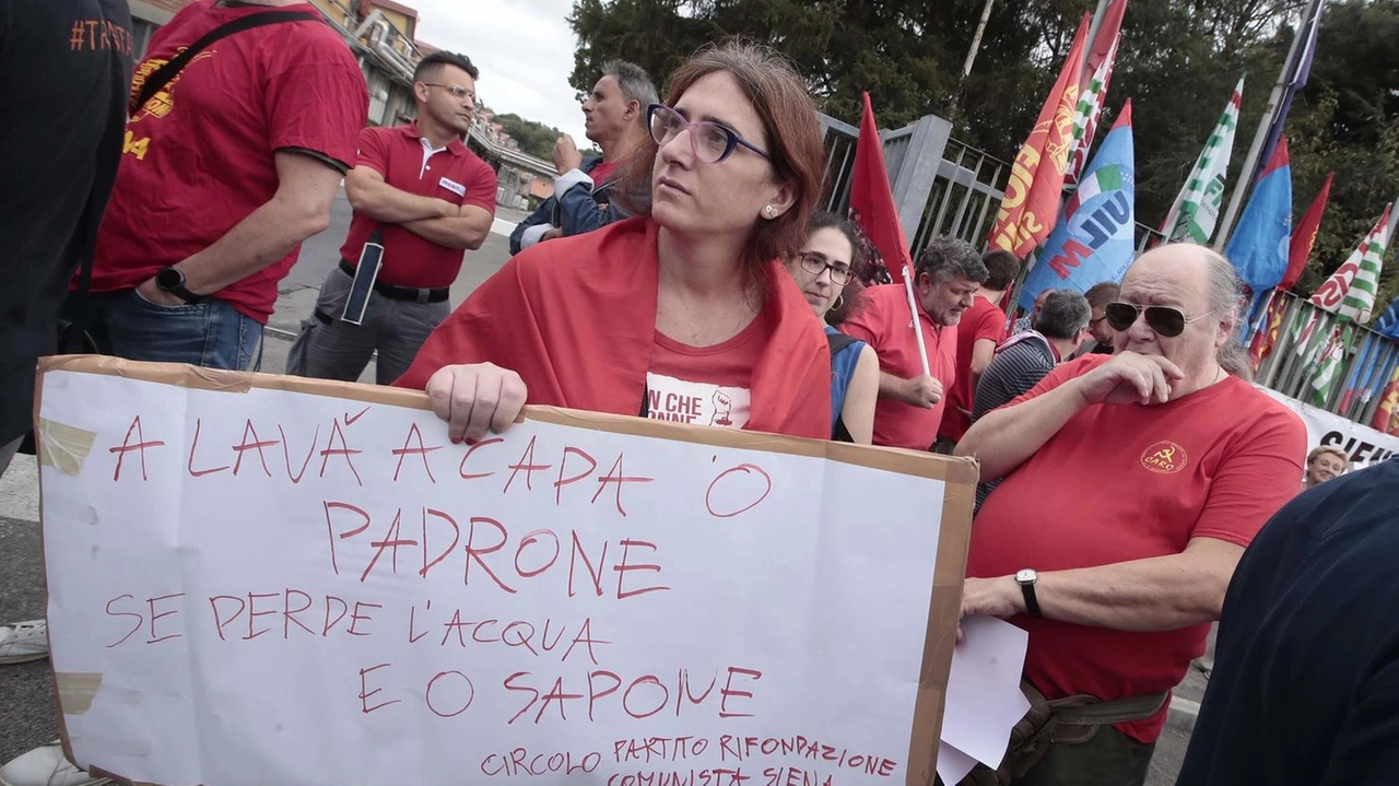 La protesta dei lavoratori La protesta dei lavoratori