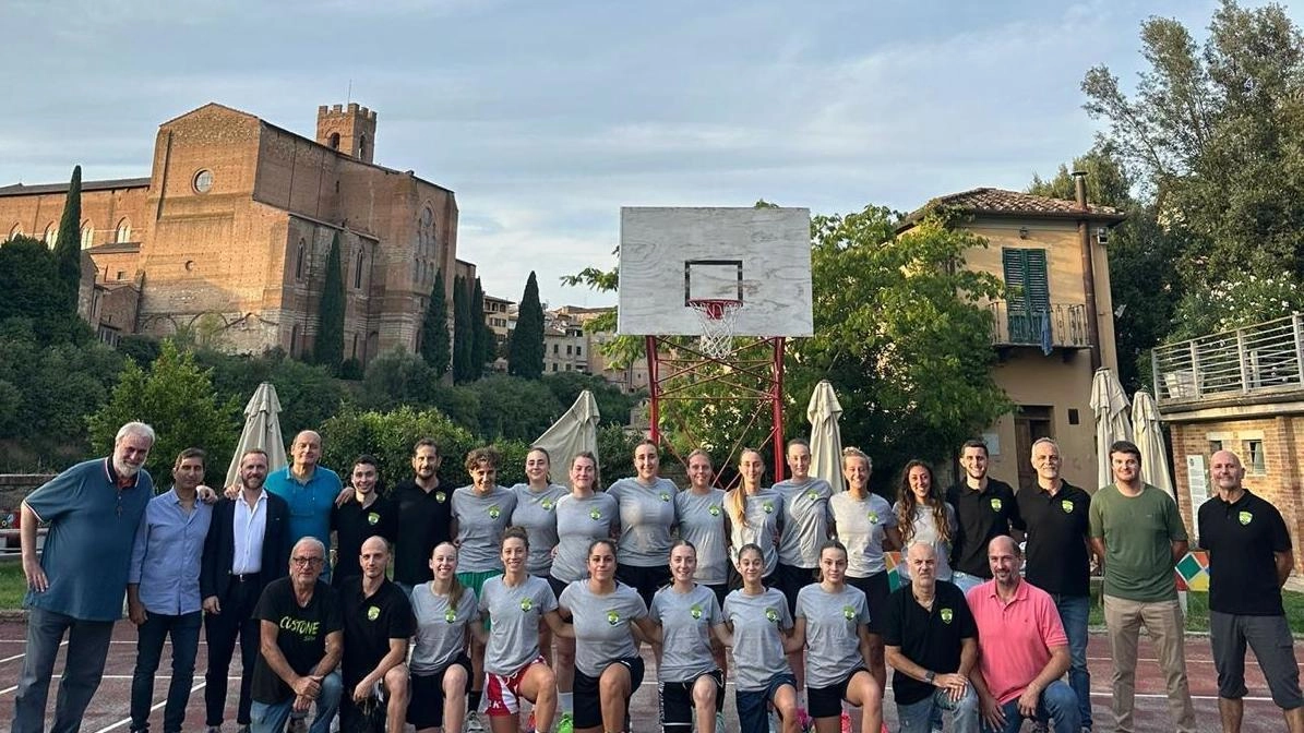 Grande entusiasmo per il primo giorno di raduno della Serie B femminile del Costone Fides 1904 che lunedì scorso ha... Grande entusiasmo per il primo giorno di raduno della Serie B femminile del Costone Fides 1904 che lunedì scorso ha...