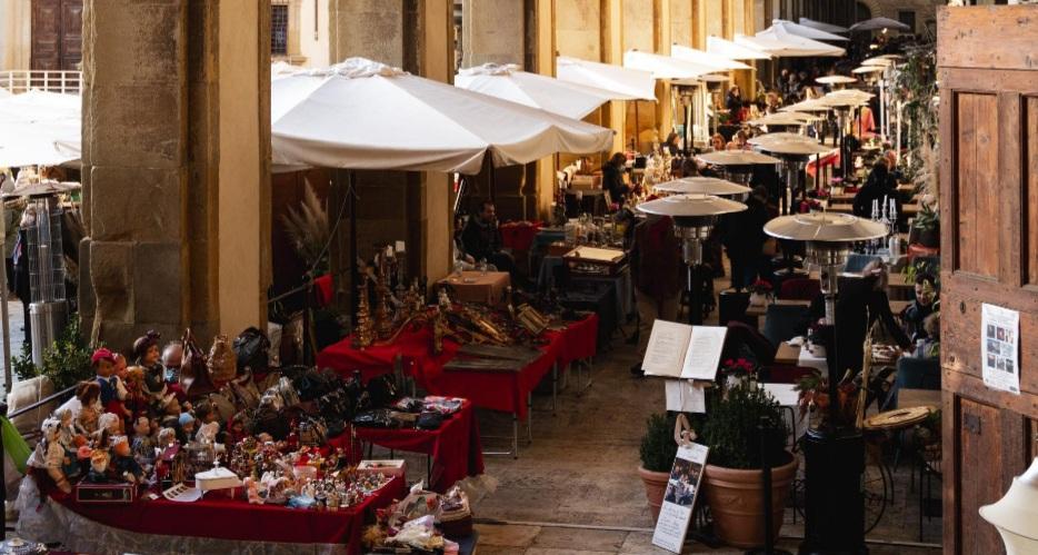 arezzo al via l edizione speciale della fiera antiquaria lunga tre giorni da Lanazione.it arezzo al via l edizione speciale della fiera antiquaria lunga tre giorni