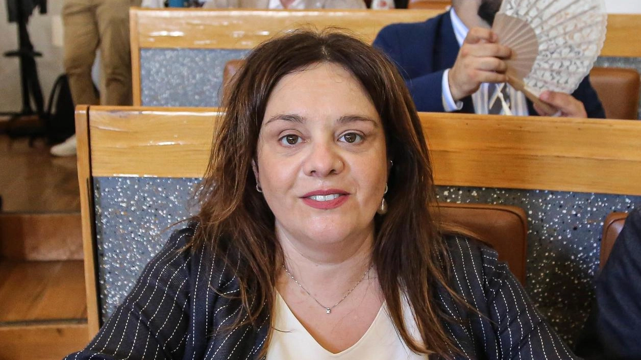 Il Consiglio comunale di Perugia ha votato all'unanimità la composizione delle cinque commissioni consiliari permanenti, con 10 membri di maggioranza e 6 di opposizione ciascuna. La decisione mira a ripristinare una proporzionalità passata e rispettare le attuali proporzioni in Consiglio. Il Consiglio comunale di Perugia ha votato all'unanimità la composizione delle cinque commissioni consiliari permanenti, con 10 membri di maggioranza e 6 di opposizione ciascuna. La decisione mira a ripristinare una proporzionalità passata e rispettare le attuali proporzioni in Consiglio.