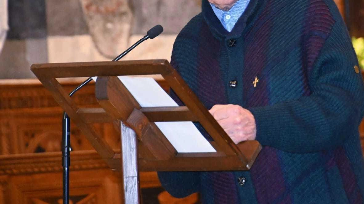 Mons. Severino Dianich, vicario episcopale per la pastorale della cultura e delle università della diocesi di Pisa, direttore spirituale del seminario arcivescovile