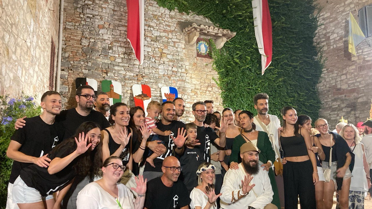 I rionali del Serraglio festeggiano la vittoria