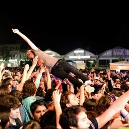 Torna ‘Prato a tutta birra’ con musica, cibo e divertimento