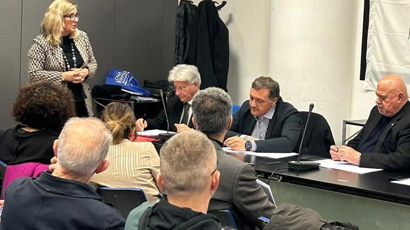 Riflessioni nel convegno sul testo unico organizzato dalla Cna Riflessioni nel convegno sul testo unico organizzato dalla Cna