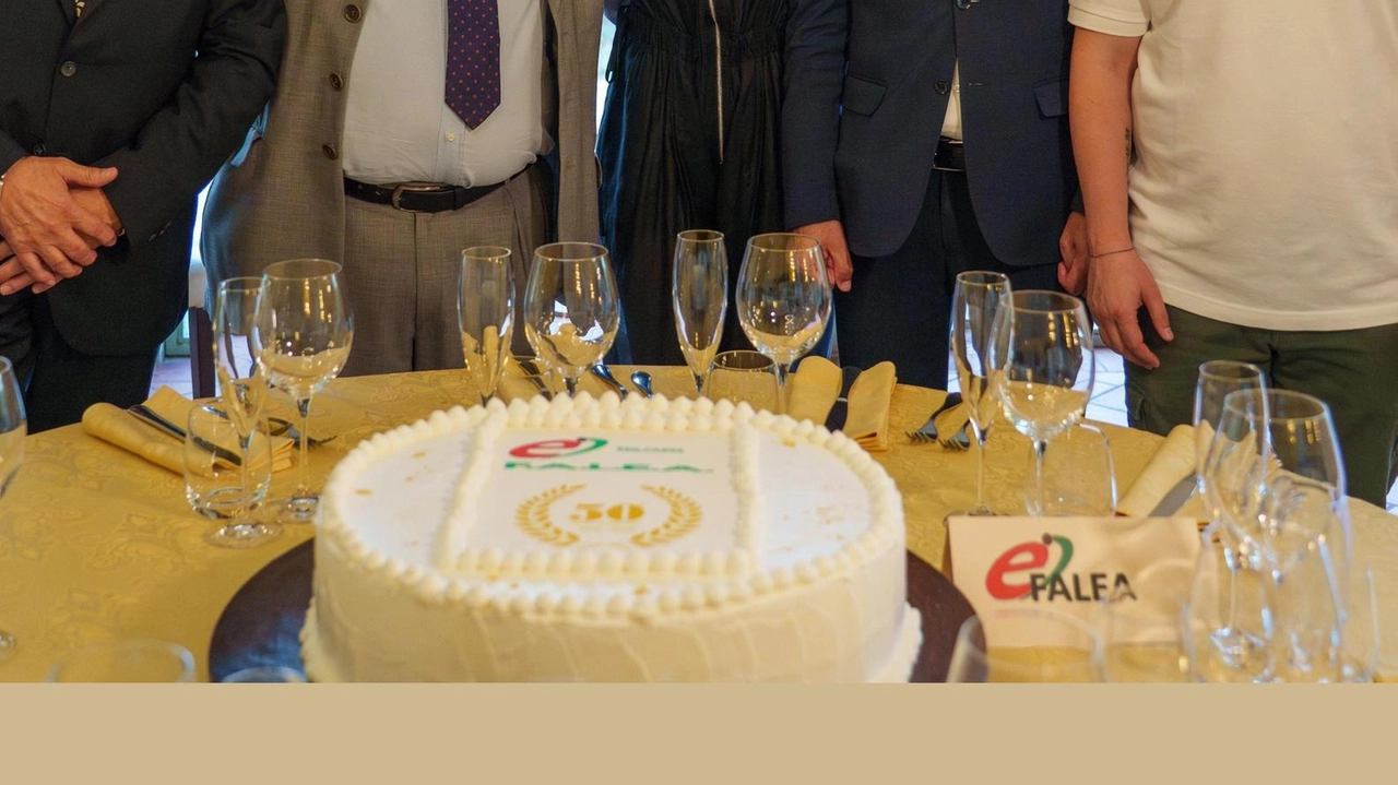 Lo staff del Falea. . Da sinistra: Polverini, Cerofolini, Evangelisti,. Cangiano e Nardi Lo staff del Falea. . Da sinistra: Polverini, Cerofolini, Evangelisti,. Cangiano e Nardi