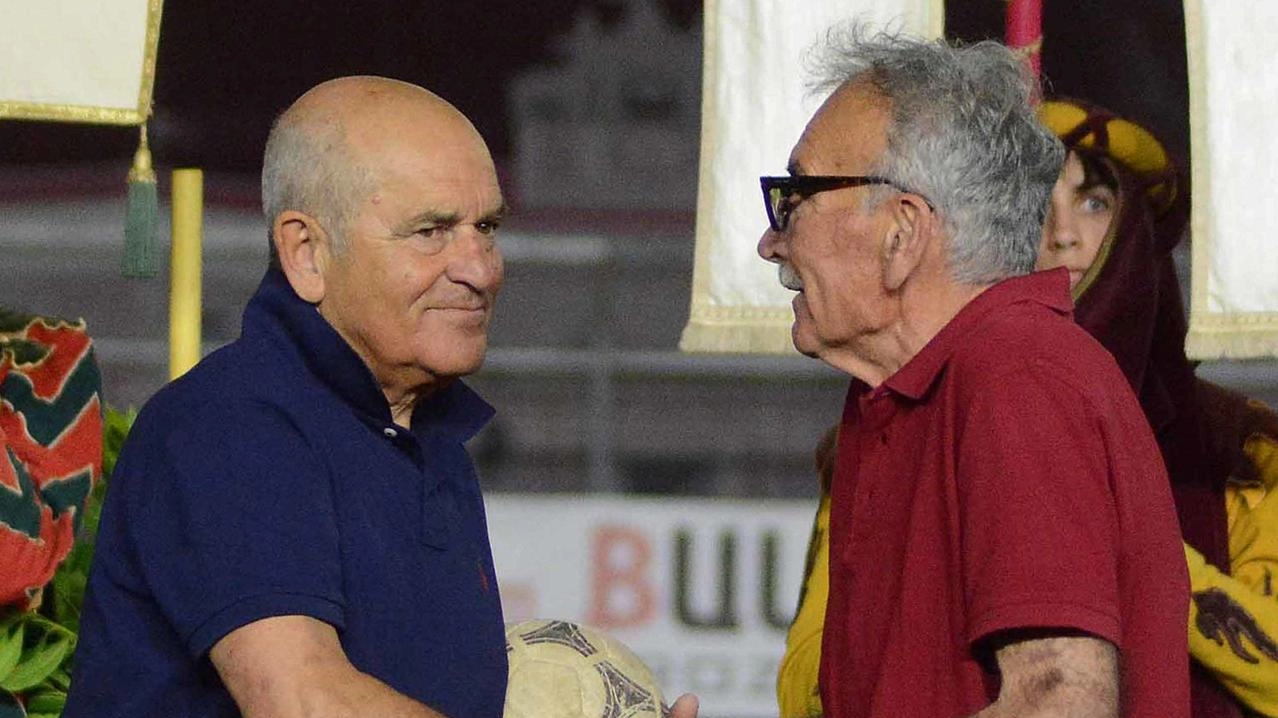 Menchino Neri (a sinistra) insieme a Giuseppe Rosi Menchino Neri (a sinistra) insieme a Giuseppe Rosi