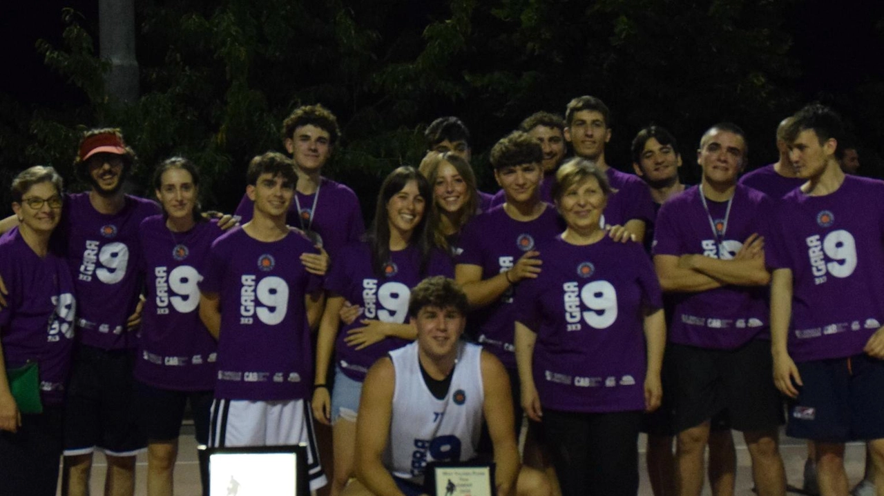 Francesco Pascolini (in foto con la maglia bianca) Francesco Pascolini (in foto con la maglia bianca)