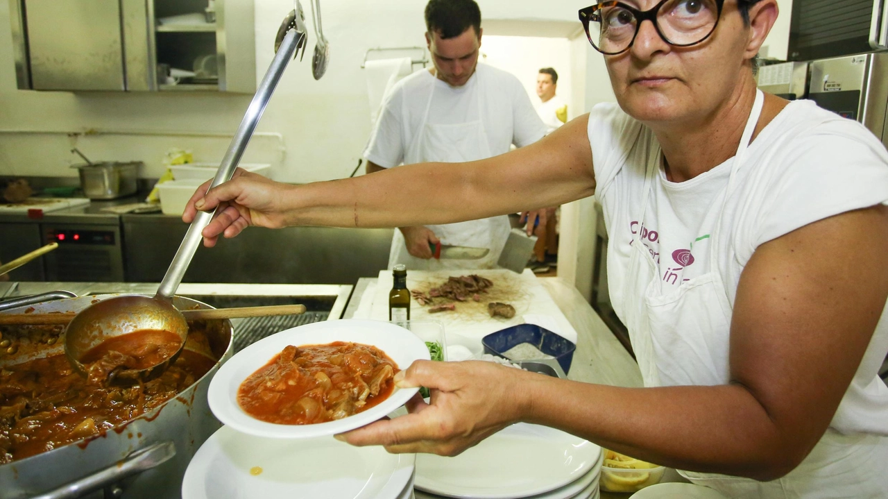Se la stagione estiva è quasi alle porte, quella delle sagre è ancora tutta da vivere tra buon cibo, convivialità e musica (foto d’archivio) Se la stagione estiva è quasi alle porte, quella delle sagre è ancora tutta da vivere tra buon cibo, convivialità e musica (foto d’archivio)