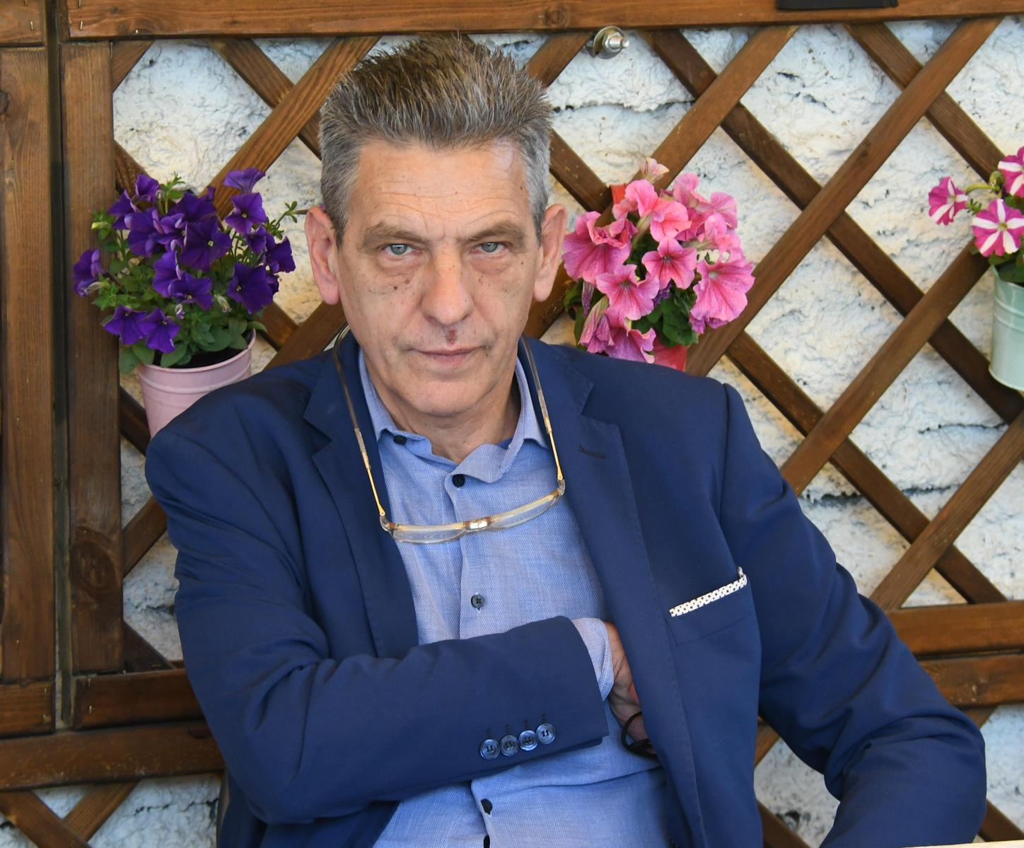 Il ’pasticcio’ dei rifiuti. L’alluminio cambia posto ma la delibera non c’è Il ’pasticcio’ dei rifiuti. L’alluminio cambia posto ma la delibera non c’è