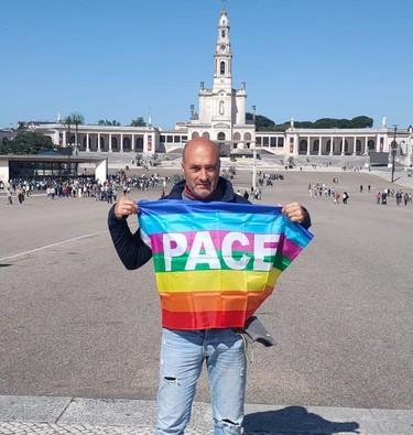 https://www.lanazione.it/image-service/view/acePublic/alias/contentid/MjM1MTVmMzEtMTIwZC00/0/con-la-vespa-in-mezza-europa-per-la-pace.jpeg
