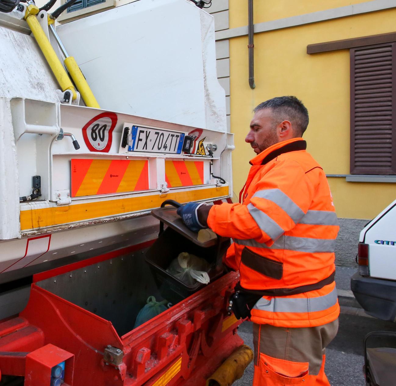 "Bollette Tari poca chiarezza e nuovi rincari" "Bollette Tari poca chiarezza e nuovi rincari"