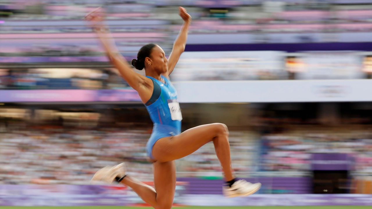 Un salto di Larissa Iapichino alle Olimpiadi di Parigi Un salto di Larissa Iapichino alle Olimpiadi di Parigi