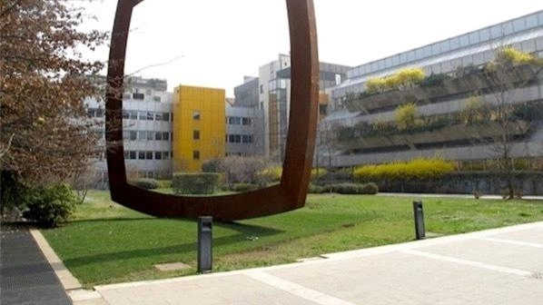 Un accordo di sponsorizzazione tra il Comune e la società che fa capo a Dario Cecchini. La scultura sarà installata in Lungarno, nella rotatoria tra il Ponte Ipazia e la strada regionale 69. . Un accordo di sponsorizzazione tra il Comune e la società che fa capo a Dario Cecchini. La scultura sarà installata in Lungarno, nella rotatoria tra il Ponte Ipazia e la strada regionale 69. .