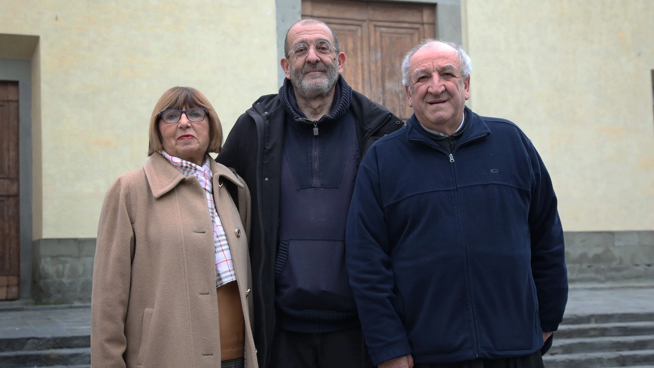 Salvatore Calleri con Ornella Esposito Rosolino della Fondazione Caponnetto e il priore di Santo Spirito Giuseppe Pagano Foto Marco Mori /New Press Photo Salvatore Calleri con Ornella Esposito Rosolino della Fondazione Caponnetto e il priore di Santo Spirito Giuseppe Pagano Foto Marco Mori /New Press Photo