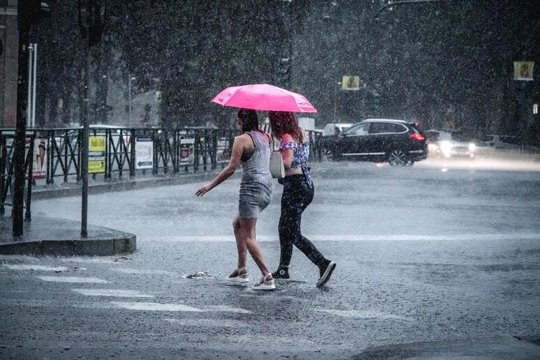 Dopo il caldo arrivano i temporali. Allerta meteo gialla in Toscana: le zone interessate Dopo il caldo arrivano i temporali. Allerta meteo gialla in Toscana: le zone interessate