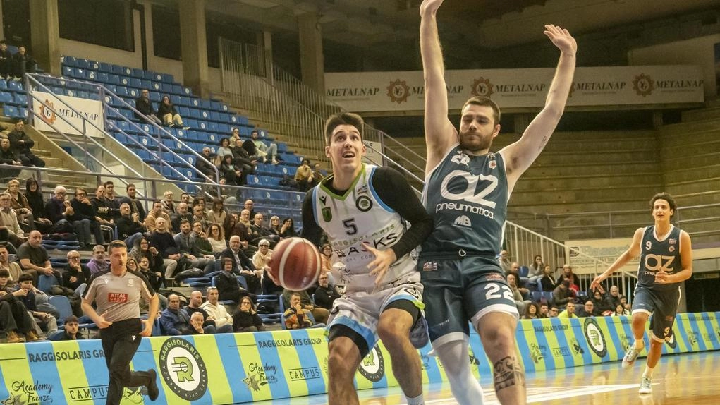 Trattative con la guardia in uscita da Faenza e con uno dei pretoriani di Andreazza Trattative con la guardia in uscita da Faenza e con uno dei pretoriani di Andreazza