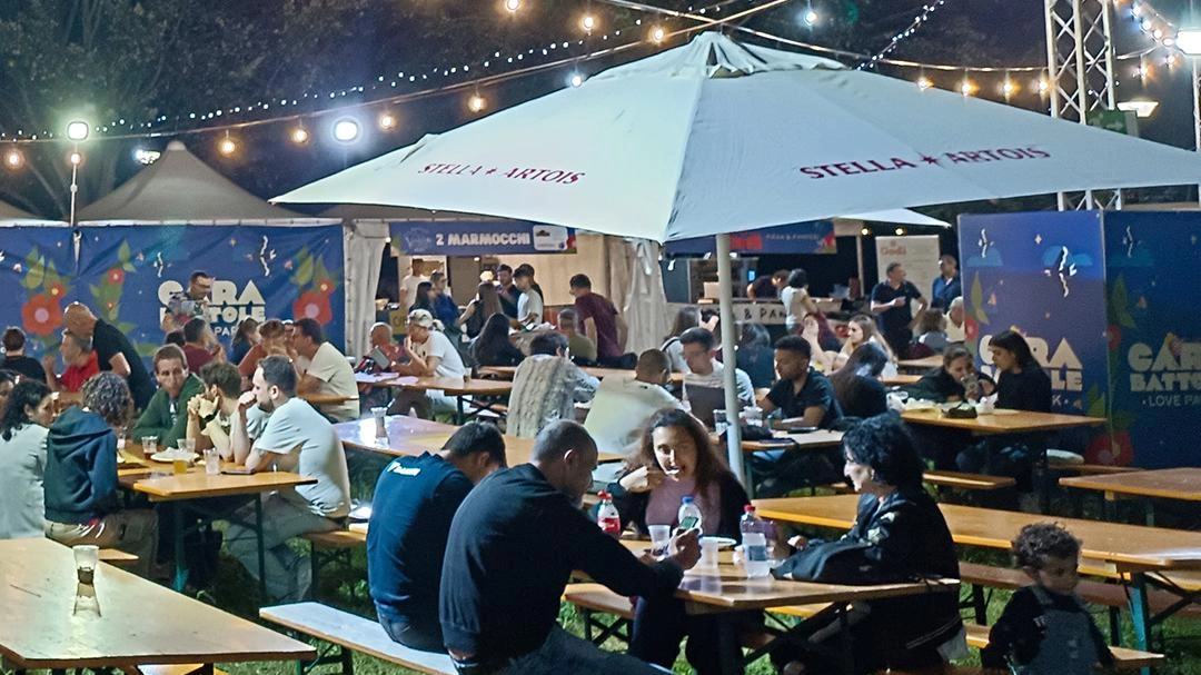 . Tanti gli appuntamenti previsti al «Carabattole Love Park» organizzato dall’Associazione Artigiano di Luca Nesti (foto d’archivio) . Tanti gli appuntamenti previsti al «Carabattole Love Park» organizzato dall’Associazione Artigiano di Luca Nesti (foto d’archivio)