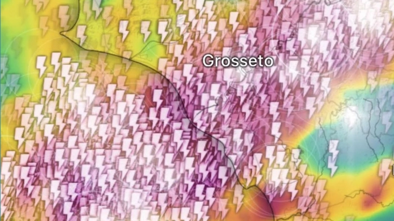 Meteo in Toscana, il maltempo sferza tante zone della regione. Pioggia record in Maremma