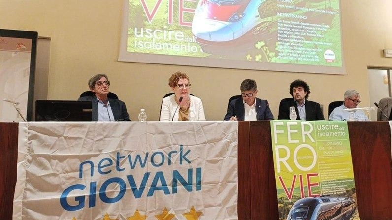 Il convegno “Ferrovie umbre: usciamo dall’isolamento» Il convegno “Ferrovie umbre: usciamo dall’isolamento»