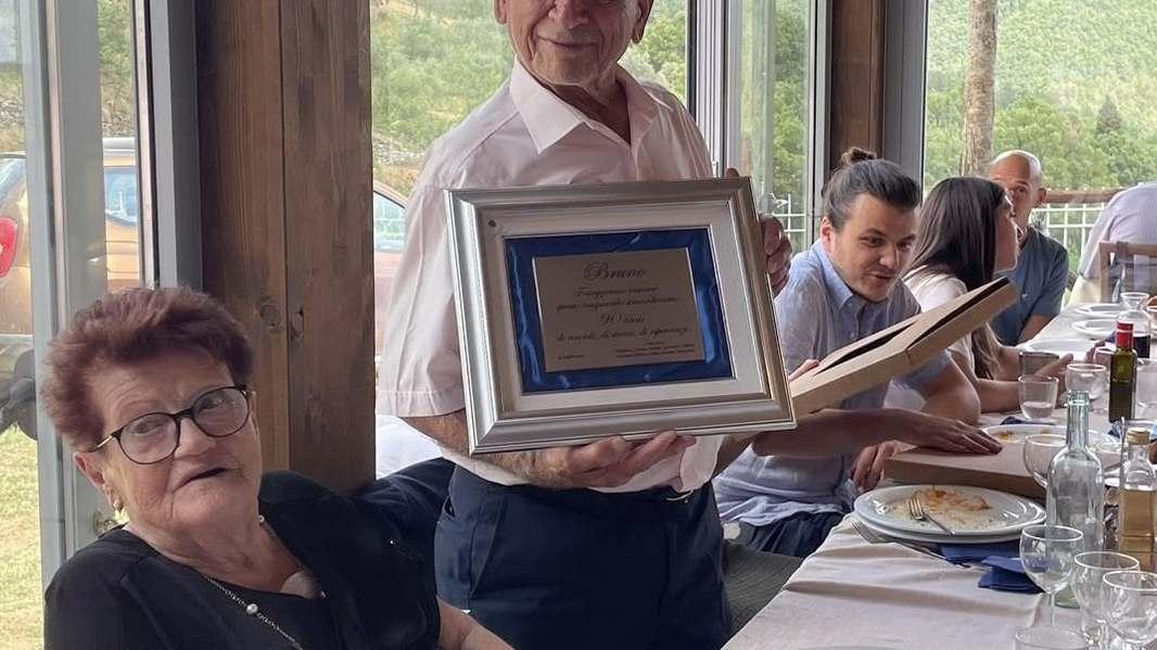 il paese festeggia i 90 anni dell8217ex vigile urbano bruno polverini