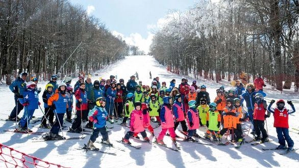 Appuntamento speciale con lo sci targato Uisp. Domani lo Sci Club lo Scoiattolo, l’area neve Uisp regionale e Uisp Grosseto,... Appuntamento speciale con lo sci targato Uisp. Domani lo Sci Club lo Scoiattolo, l’area neve Uisp regionale e Uisp Grosseto,...