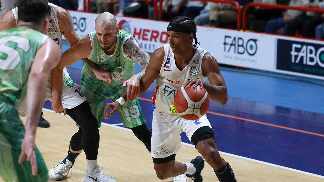 Alberto Benites ha giocato infortunato nella finale contro Avellino (Goiorani) Alberto Benites ha giocato infortunato nella finale contro Avellino (Goiorani)