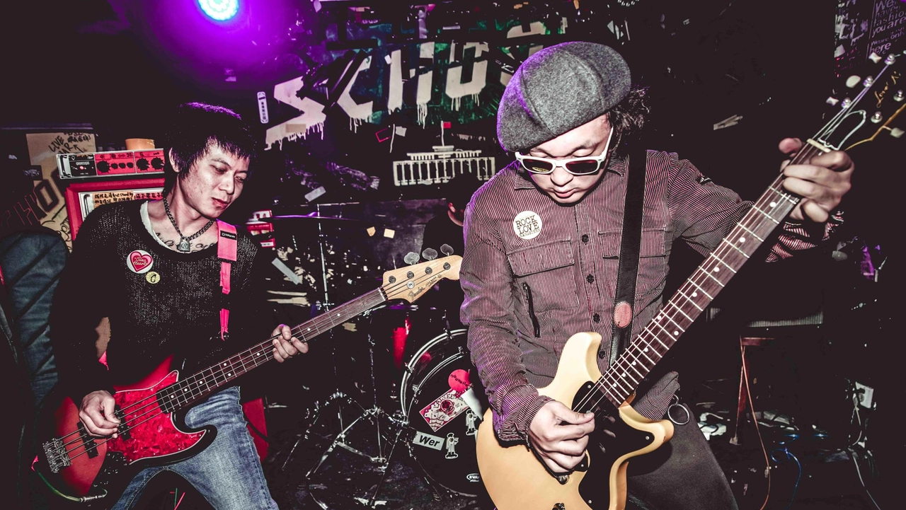 La band rock The Sino Hearts. , sabato sera al Capanno di via Genova La band rock The Sino Hearts. , sabato sera al Capanno di via Genova