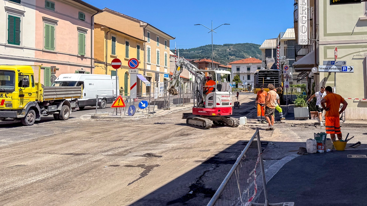 Il cantiere in via Tripoli e via Cividale (foto Goiorani)