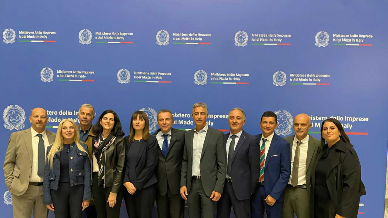 Donnini dopo l’incontro: "Il tempo sta per finire e un segnale forte del Governo ci deve essere". La replica: "Al lavoro per rispondere alle principali richieste delle imprese del settore conciario". Donnini dopo l’incontro: "Il tempo sta per finire e un segnale forte del Governo ci deve essere". La replica: "Al lavoro per rispondere alle principali richieste delle imprese del settore conciario".