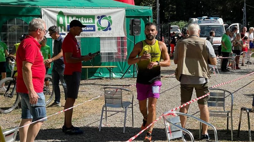 La quinta edizione della Marcia Verde ha registrato un grande successo con 230 iscritti. Massimo Mei e Alessio Papi tra i vincitori. La manifestazione si è svolta nella suggestiva Foresta del Teso, grazie al supporto del Campeggio locale. Due percorsi, 5km e 10km, hanno reso la gara entusiasmante per agonisti e amatori. La quinta edizione della Marcia Verde ha registrato un grande successo con 230 iscritti. Massimo Mei e Alessio Papi tra i vincitori. La manifestazione si è svolta nella suggestiva Foresta del Teso, grazie al supporto del Campeggio locale. Due percorsi, 5km e 10km, hanno reso la gara entusiasmante per agonisti e amatori.