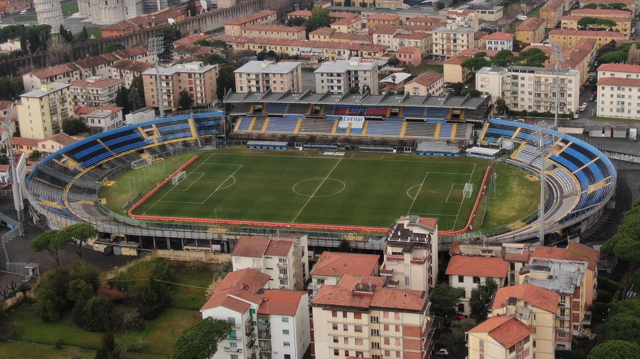 Una veduta area dell’Arena Garibaldi in una foto d’archivio