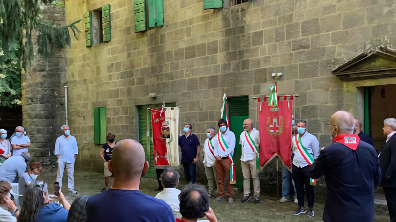 Il Comune di Pelago commemora l'80° anniversario degli eccidi di Podernovo Lagacciolo e Consuma e della Liberazione di Pelago con una giornata di memoria e riflessione, organizzata in collaborazione con varie istituzioni e associazioni. Il Comune di Pelago commemora l'80° anniversario degli eccidi di Podernovo Lagacciolo e Consuma e della Liberazione di Pelago con una giornata di memoria e riflessione, organizzata in collaborazione con varie istituzioni e associazioni.