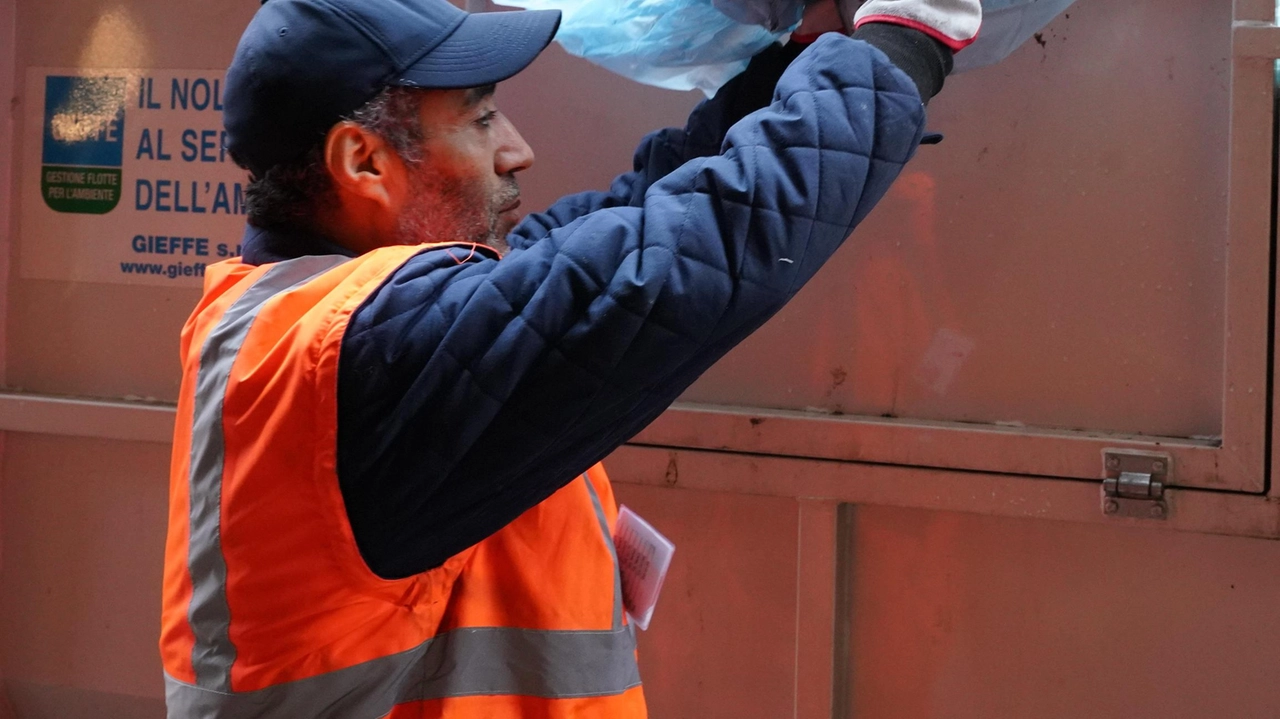 Il servizio dell'ecofurgone è attivo a San Marcello Piteglio per lo smaltimento di rifiuti speciali. Presidente del Consiglio comunale Romagnani ne illustra le modalità e i materiali accettati. Orari e luoghi di raccolta sono dettagliati nel comunicato. Per ulteriori informazioni, consultare il sito www.aliaserviziambientali.it. Il servizio dell'ecofurgone è attivo a San Marcello Piteglio per lo smaltimento di rifiuti speciali. Presidente del Consiglio comunale Romagnani ne illustra le modalità e i materiali accettati. Orari e luoghi di raccolta sono dettagliati nel comunicato. Per ulteriori informazioni, consultare il sito www.aliaserviziambientali.it.