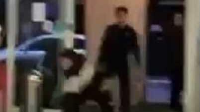 Stazione fuori controllo: scattano due Daspo