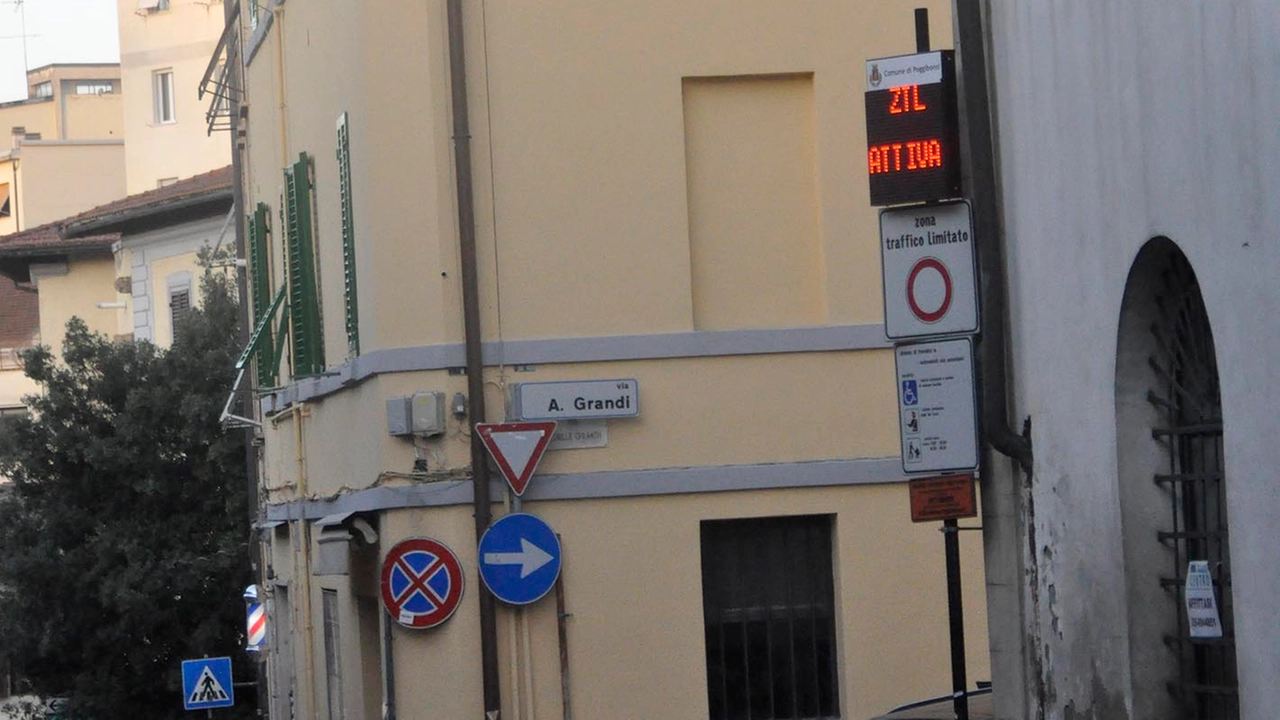 Una ditta senese di autotrasporti in due mesi ha collezionato 77 multe Una ditta senese di autotrasporti in due mesi ha collezionato 77 multe