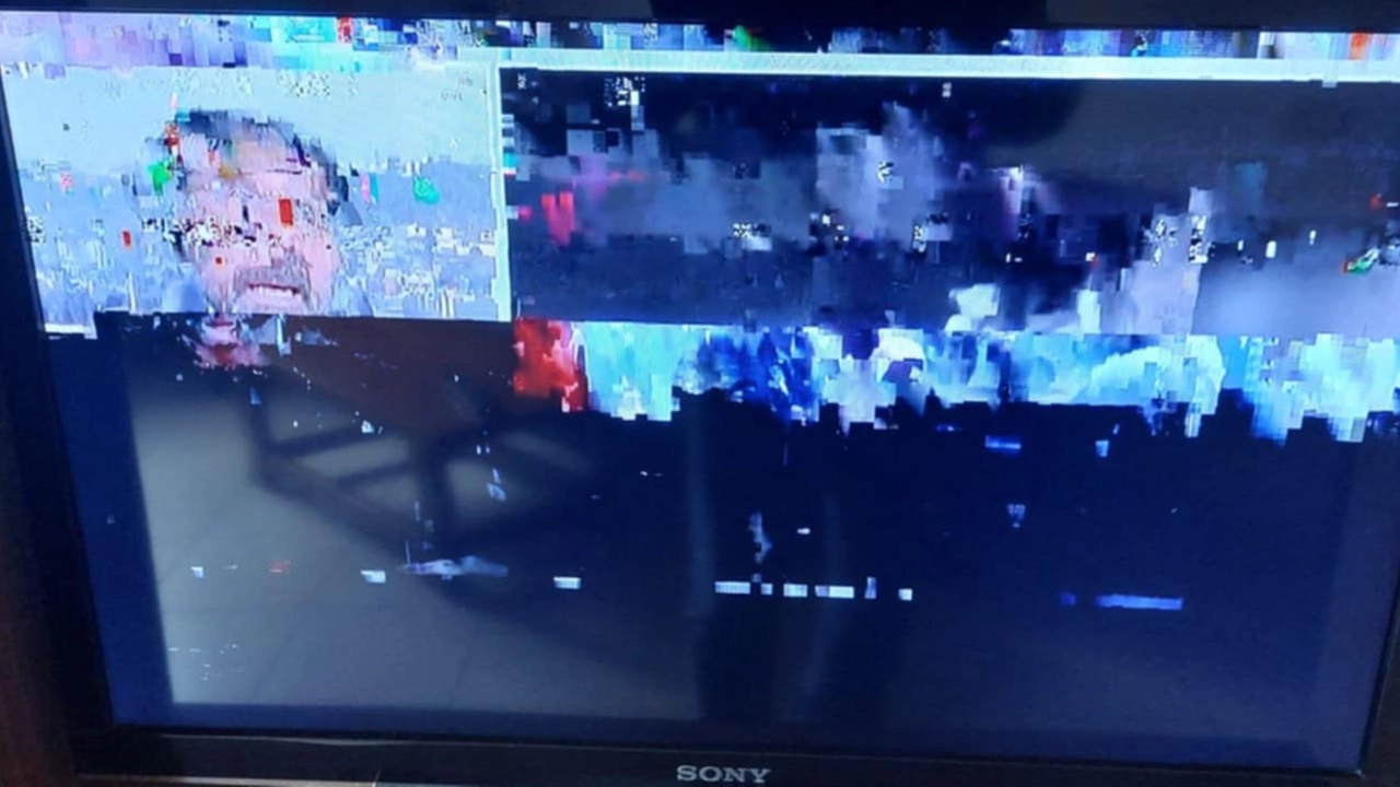 Rai 1 come si presentava intorno alle 13 Rai 1 come si presentava intorno alle 13