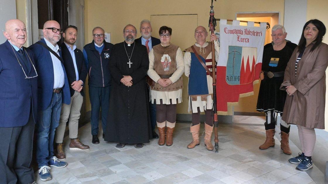 https://www.lanazione.it/image-service/view/acePublic/alias/contentid/MjRhZjQ3ZmYtNjBhZi00/0/fede-devozione-e-cultura-domenica-la-sfida-imago-dei-con-i-balestrieri-di-sansepolcro.jpeg?f=16:9&w=1200&h=630