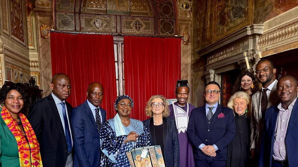 La delegazione della Guinea con il sindaco Nicoletta Fabio e Lorenzo Grassini