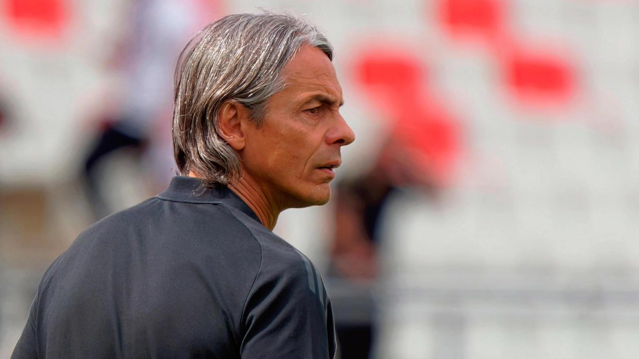 Filippo Inzaghi, 51 anni, e lo sguardo verso il futuro (foto Alive). Sotto il presidente del Pisa Giuseppe Corrado Filippo Inzaghi, 51 anni, e lo sguardo verso il futuro (foto Alive). Sotto il presidente del Pisa Giuseppe Corrado