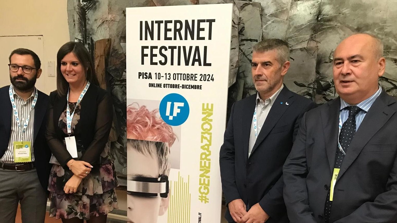 In Toscana, cento scuole aderiscono al progetto del "patentino digitale" per educare gli studenti all'uso consapevole della Rete. La Regione promuove anche un'iniziativa per aumentare le competenze digitali degli adulti meno esperti. In Toscana, cento scuole aderiscono al progetto del "patentino digitale" per educare gli studenti all'uso consapevole della Rete. La Regione promuove anche un'iniziativa per aumentare le competenze digitali degli adulti meno esperti.