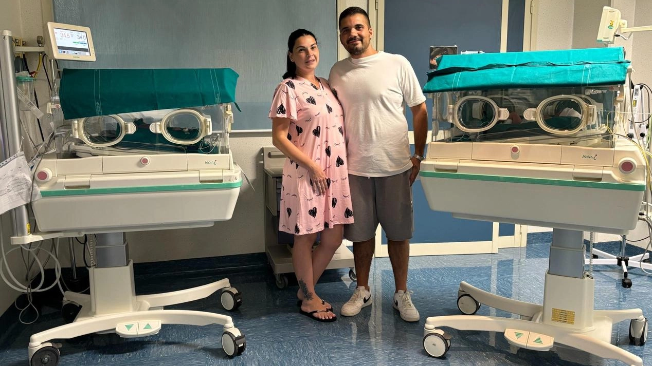 La giovane coppia colligiana: mamma Susy Cozzolino e babbo Antonio Ronzullo La giovane coppia colligiana: mamma Susy Cozzolino e babbo Antonio Ronzullo